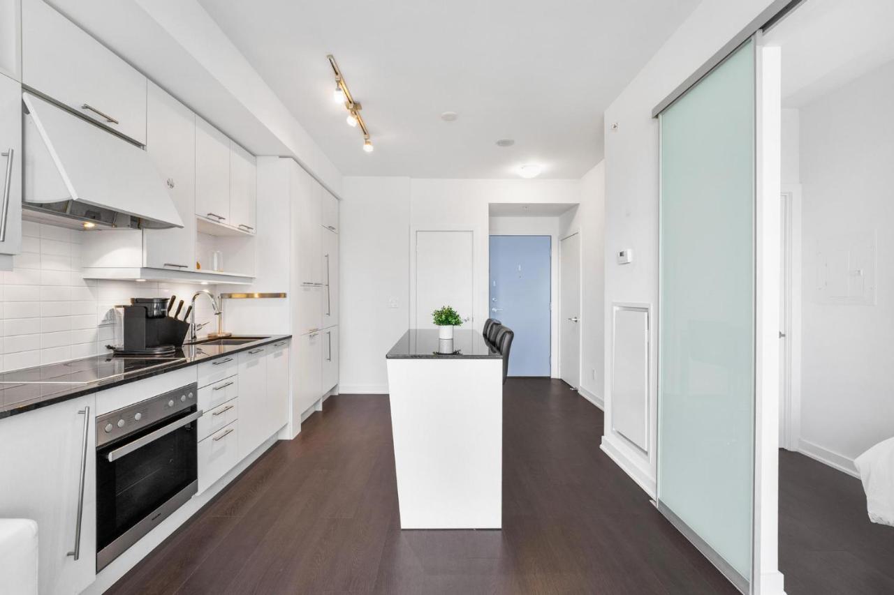 Apartament Heart Of Downtown Toronto! Zewnętrze zdjęcie