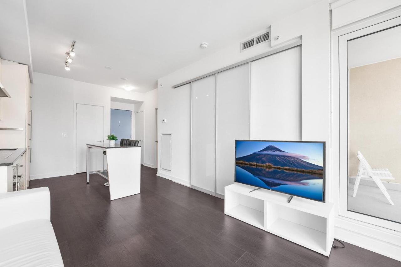 Apartament Heart Of Downtown Toronto! Zewnętrze zdjęcie