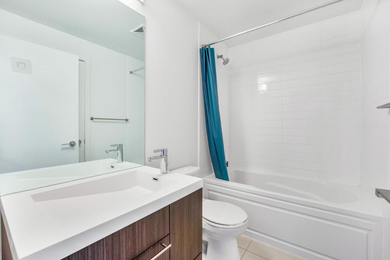 Apartament Heart Of Downtown Toronto! Zewnętrze zdjęcie