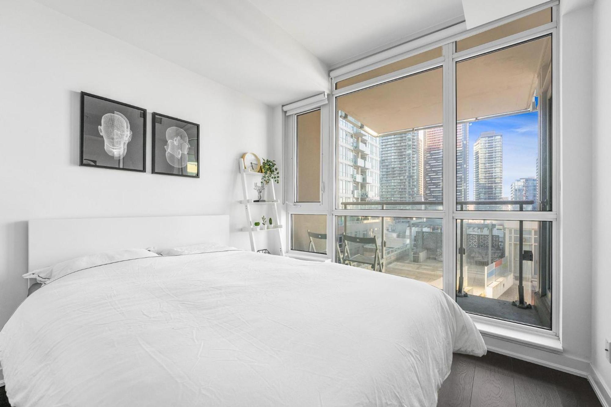 Apartament Heart Of Downtown Toronto! Zewnętrze zdjęcie