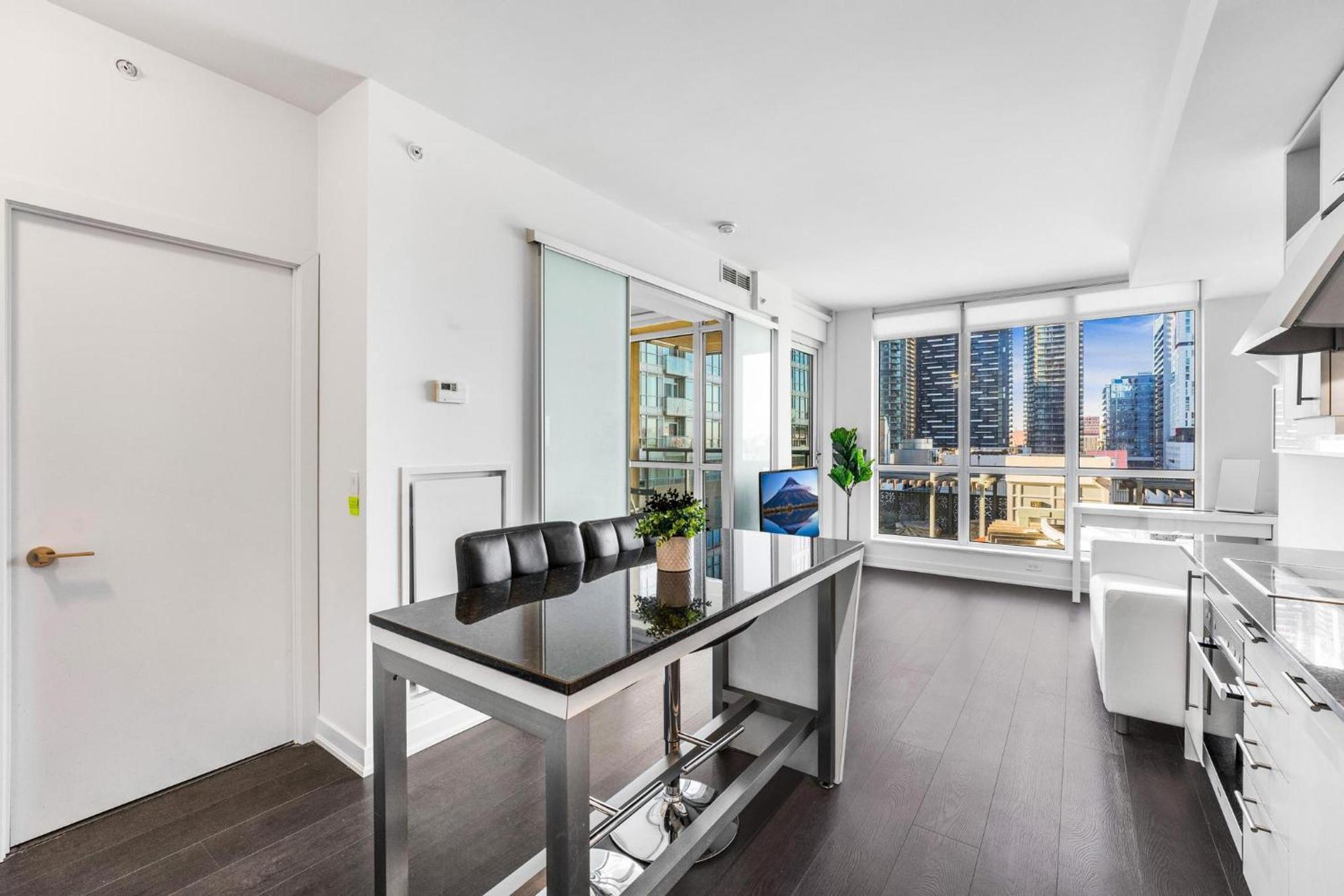 Apartament Heart Of Downtown Toronto! Zewnętrze zdjęcie